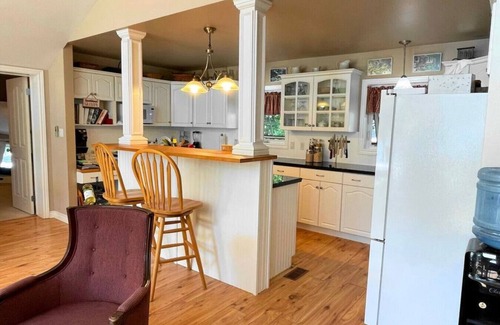 Buckhorn Cottage | Buckhorn Lake Beauty: A Perfect Retreat