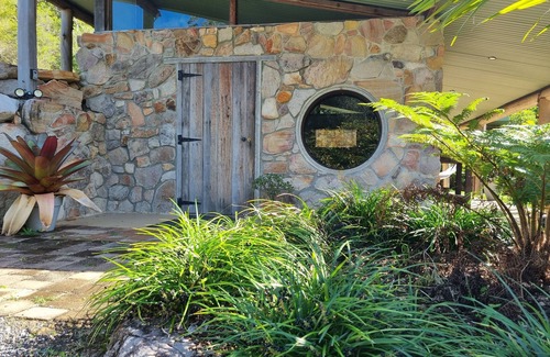 Kin Kin Cabin | "Buckley's Chance", Earth Cabin.