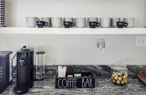 Buckroe Beach Cottage | Buckroe Family Home: Walk to the Beach!