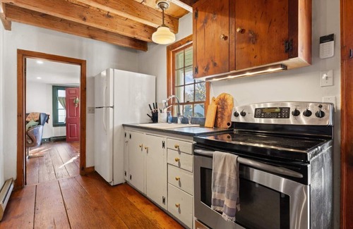 New Hope Cottage | Bucks County Holiday Getaway Near the Heart of New Hope