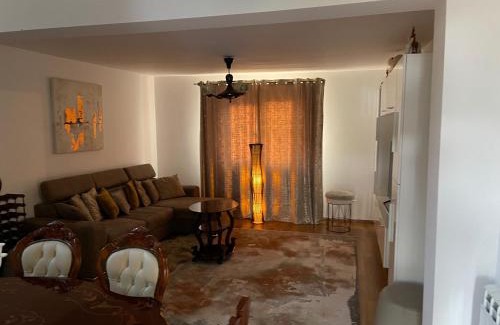 Sucevita Villa | Bucovina-MountainHouse-5BR-Fireplace-HotTub-WiFi
