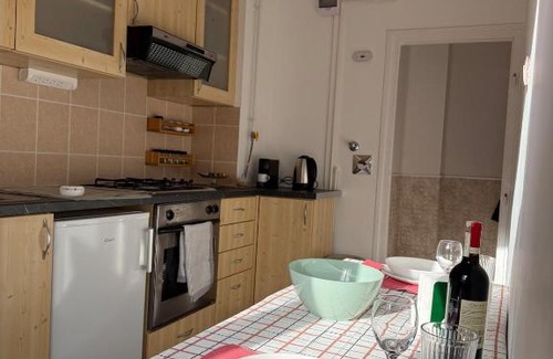 Lagymanyos Apartment | Buda's Crib apartment