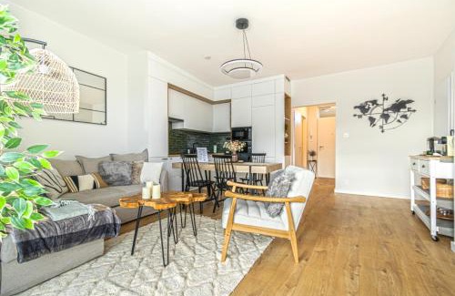 Orszagut Apartment | Buda Top Floor Apartment with Terrace & View Apartment