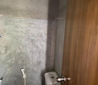 Ukuwela Hotel | Buddika lakruwan batuwita