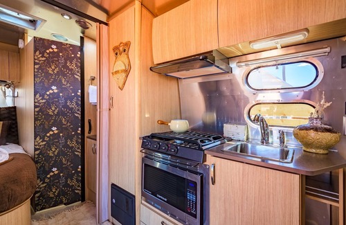 Valle House | Buddy Airstream with Private Hot Tub (Unit A) - Airstream Bambi Flying Cloud 2019 & Avion Travel Trailer Airstream