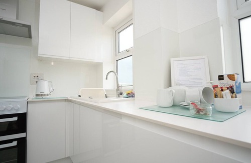 Bude Apartment | Bude, Spectacular Sea Views, Spacious 3 Bed Apartment Close to Town & Beach