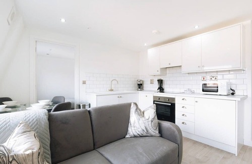 Ipswich Apartment | Budget 1 Bed Top Floor Flat in Central Ipswich