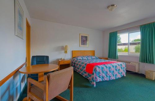 John Day Hotel | Budget 8 Motel