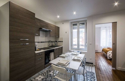 Charleville-Mezieres Apartment | Budget apart downtown with parking