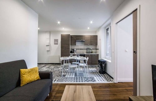 Charleville-Mezieres Apartment | Budget apart downtown with parking