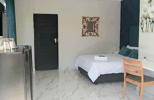 Swakopmund House | Budget Friendly And Modern Private Rooms