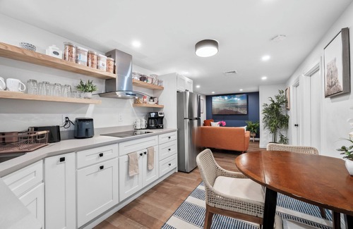 Roslindale House | Budget-Friendly Basement 2BR Retreat
