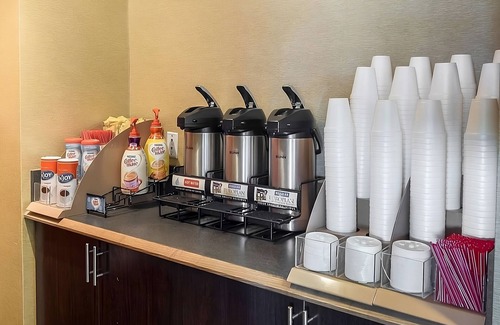 Saugus House | Budget-Friendly Comfort! FREE Parking, Near Old Ship Street Historic District!