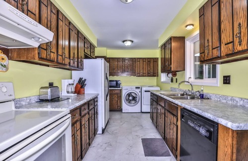 Sayner House | Budget friendly Sayner Cabin!