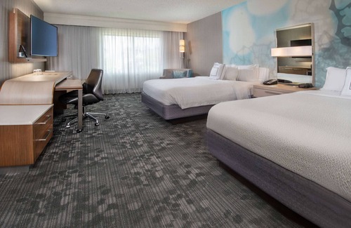 Norcross Hotel | Budget-Friendly Stay in Norcross! 3 Family-friendly Units, Free Parking, Pool