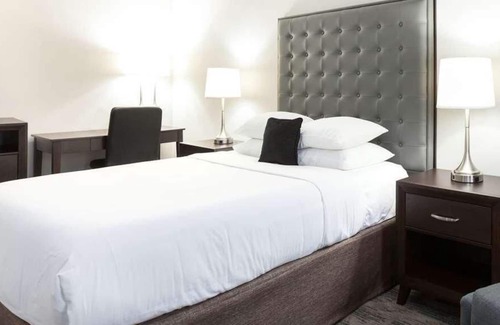 Auburn House | Budget-Friendly Stay in Washington, Free Parking, Pet-Friendly, Free Breakfast