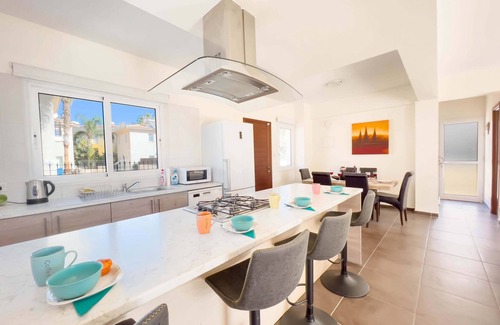 Kapparis Villa | Budget-Friendly Villa Rea - 3BR Home with Pool & Modern Amenities in Kapparis