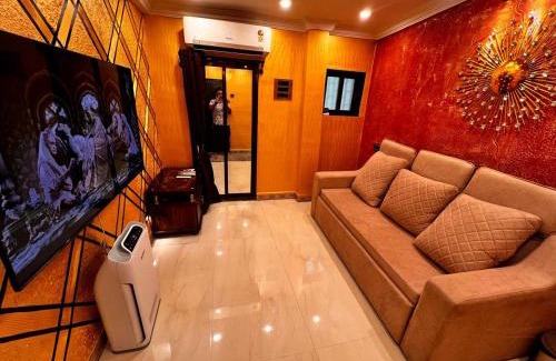 Kalina House | Budget Homestay in Kalina-Santacruz