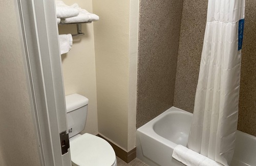 Cameron Hotel | Budget Host Inn & Suites