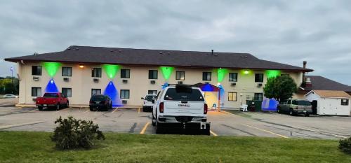Buffalo Hotel | Budget Host Inn