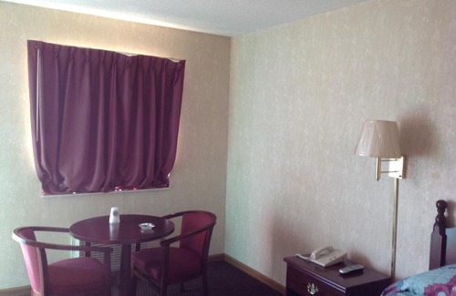 Airport Township Hotel | Budget Inn Hazelwood