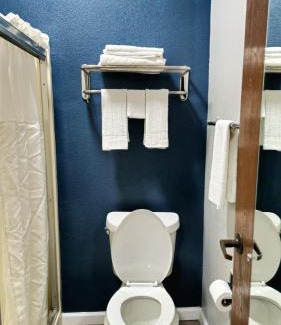Barnesville Hotel | Budget Inn, Hwy 41