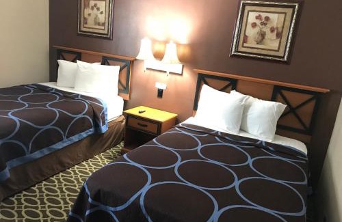 Marinette Hotel | Budget Inn Marinette