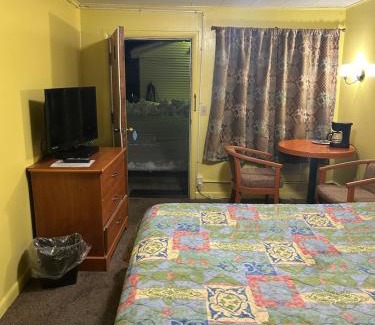 Chemult Hotel | Budget Inn Motel Chemult