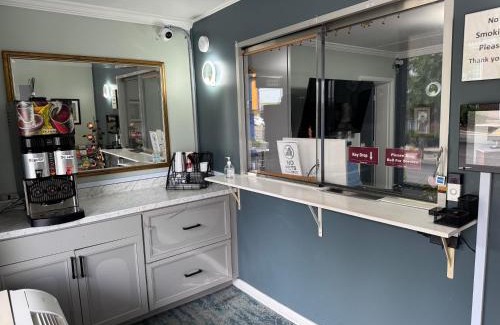Thornhill Hotel | Budget Inn Orange