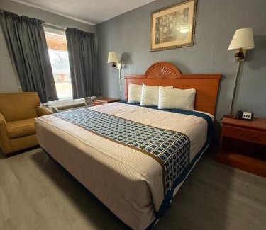Magnolia Hotel | Budget Inn