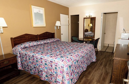 Ira Hotel | Budget Inn