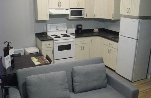 Rouyn-Noranda Apartment | Budget loft with two beds + sofa bed (Le Citadin)