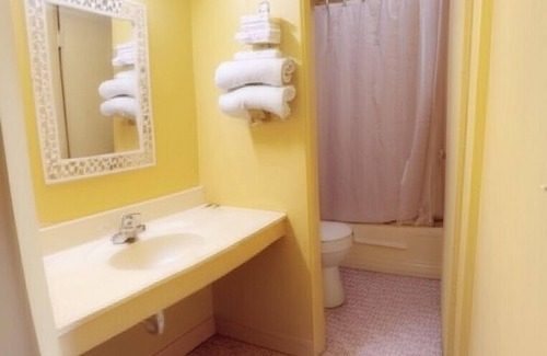 Mitchell Hotel | Budget Motel Granite City/St Louis Area