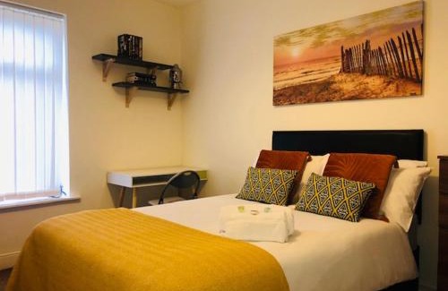 Crewe House | Budget Rooms @ Underwood Lane Crewe