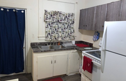 Charlton Heights House | Budget Spacious townhome with Gigabit Internet