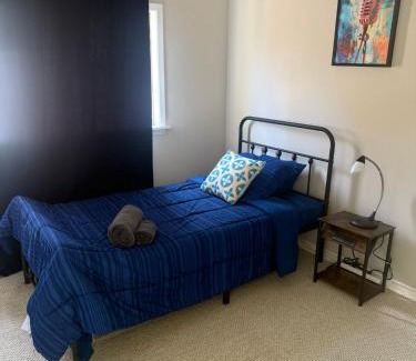 Vaughan House | Budget Stay For Travellers to Canada Wonderland,Toronto