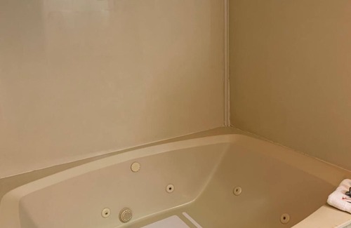 Augusta Hotel | Budgetel Inn & Suites