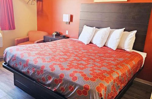 Fort Scott Hotel | Budgetel inn & Suites