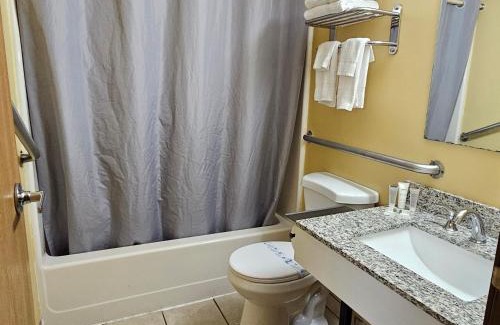 Fort Scott Hotel | Budgetel inn & Suites