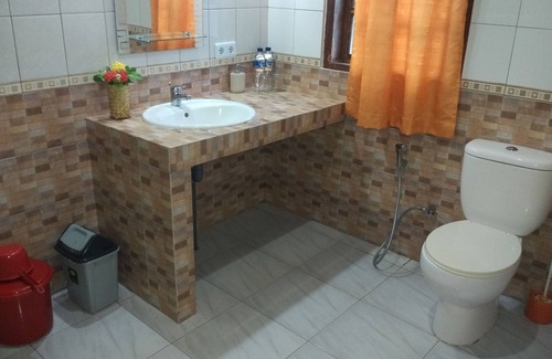 Maumere Bed & Breakfast | Budi Sun Resort