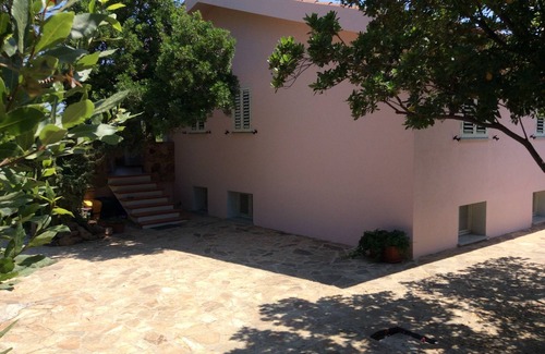 Matta 'e Peru House | Budoni-matta 'E Peru- Casa Vacanza Autonoma Immersa nel Verde