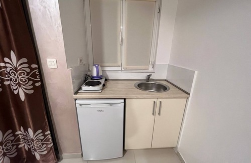 Podmaine Apartment | Budva Center Kitchen Studio Apartment
