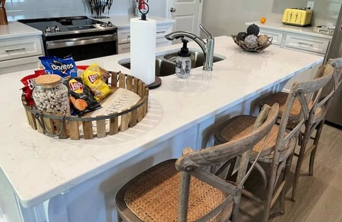 Estill Springs House | Bueller's Barrel House - Your Exquisite Getaway (Golf Cart Included)