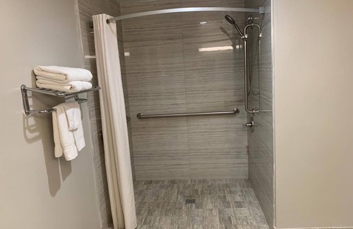 Northwest Anaheim Hotel | Buena Park Inn