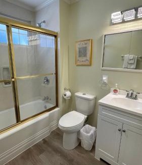 Regional District of Nanaimo Hotel | Buena Vista by the Sea