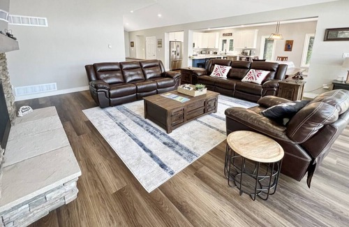 Dysart et al House | Buena Vista Executive Cottage - Redstone Lake