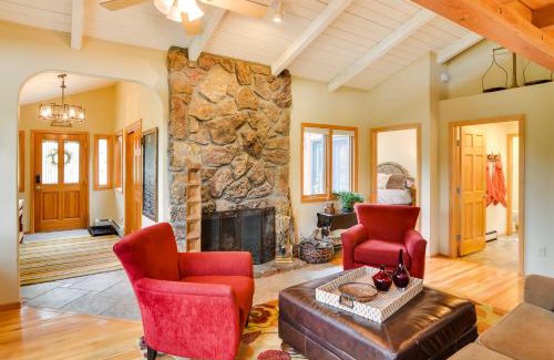 Buena Vista House | Buena Vista Retreat Steps To Arkansas River!