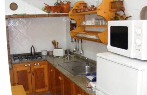 Bueu Cottage | Bueu: country holiday home - 1 room - 2/4 persons