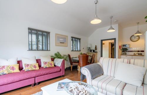 Kidlington House | Buff Lodge