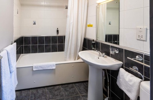 Halland Hotel | Buffalo Bills